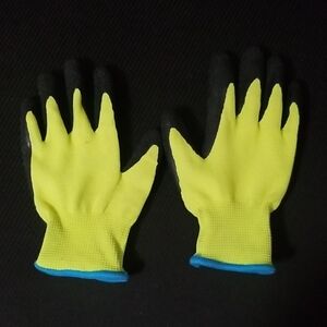 Kids Yellow & Black Outdoor Work Gloves